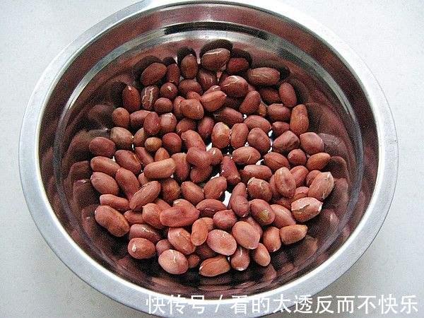 老醋花生米|生花生跟熟花生,哪个营养价值更高吃了这么多年,别再吃错了