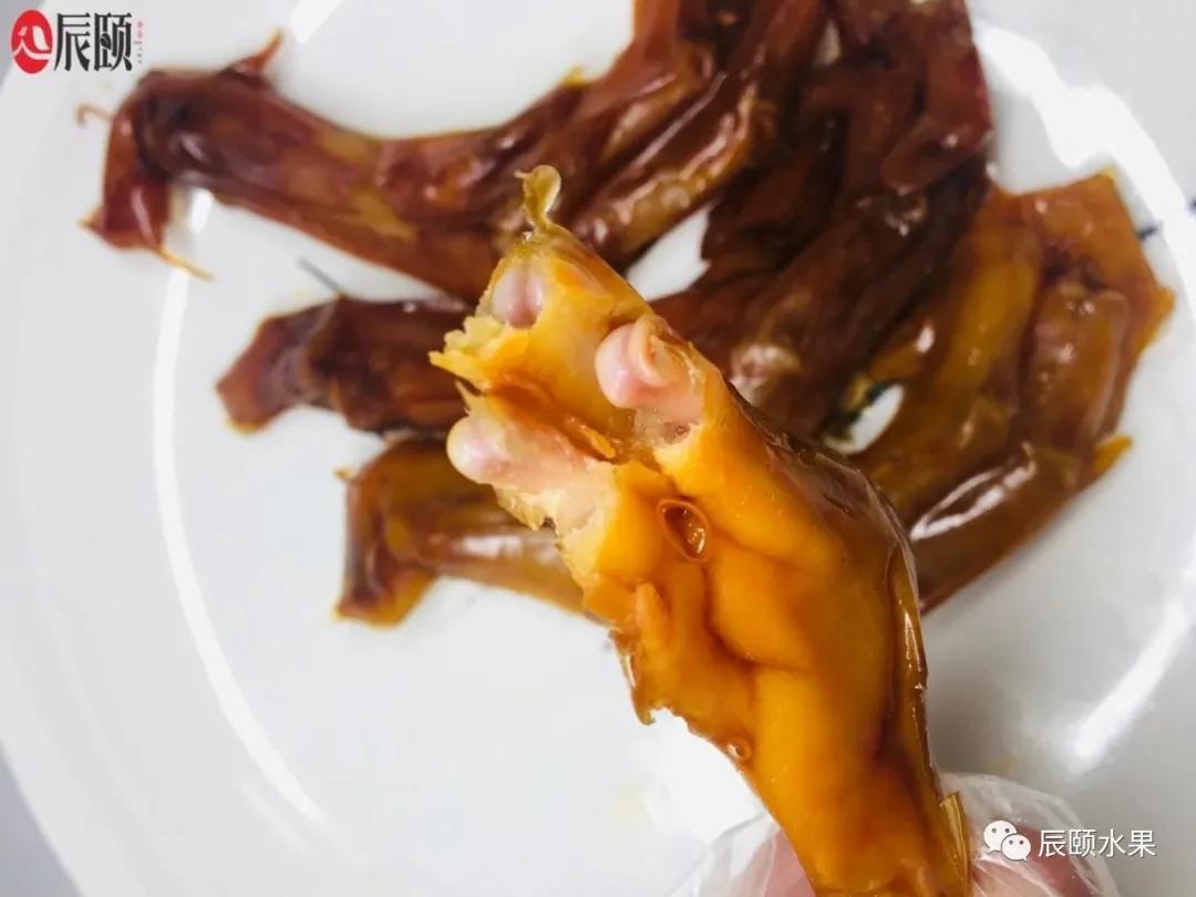 辰颐物语:温州草本卤鸭掌,低脂肪,肉质脆爽劲道,入味三分