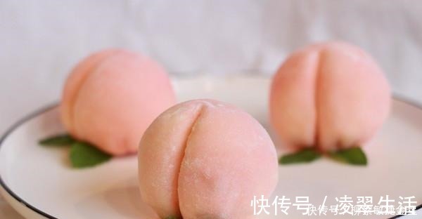 雪媚娘皮|夏日神仙甜品，在家自制软糯香甜，入口即化的蜜桃雪媚娘！