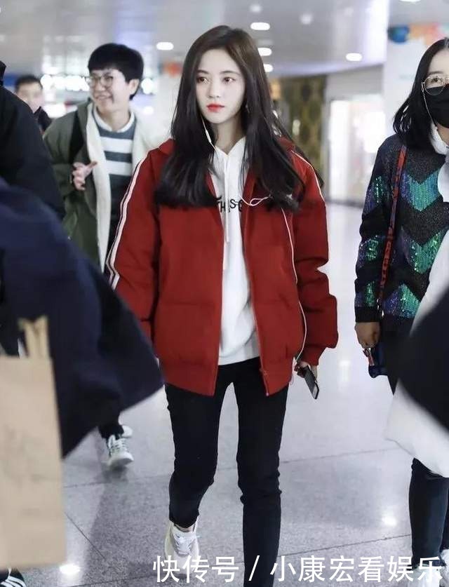 搭配|答应我,穿羽绒服时,最好别配这2双鞋,多穿另外3双,显瘦显高