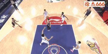 杜锋|大秀操作!徐杰14+8霸气单手抡抢篮板,杜锋点赞1米79“徐中锋”