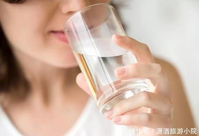 孕检|孕妈夜里4种行为，往往是胎儿发育不良的诱因，准妈妈需要改善下