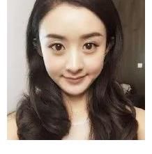 赵丽颖生活自拍照,像极了你和我,大头像一样,太接地气了