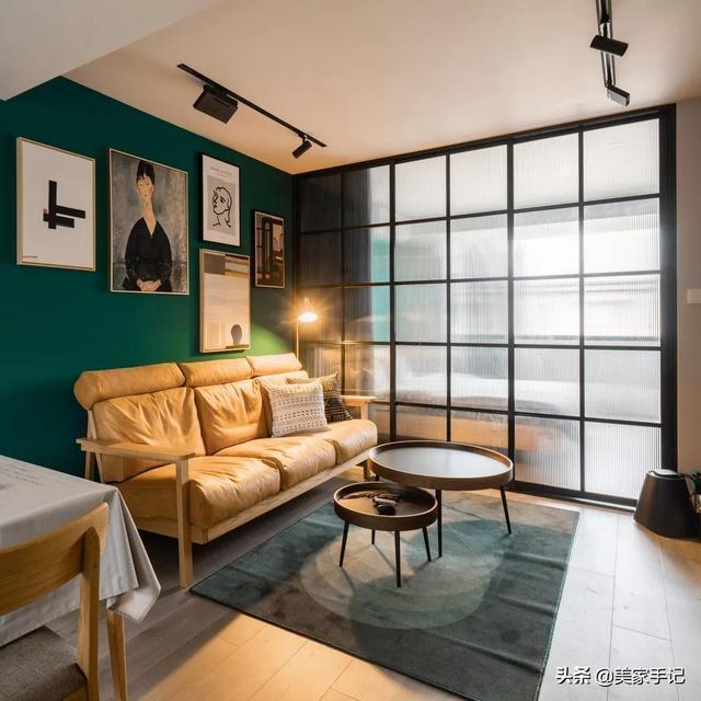 玄关|40㎡你觉得小她却改成2室1厅外加1个衣帽间,全屋复古高级晒晒