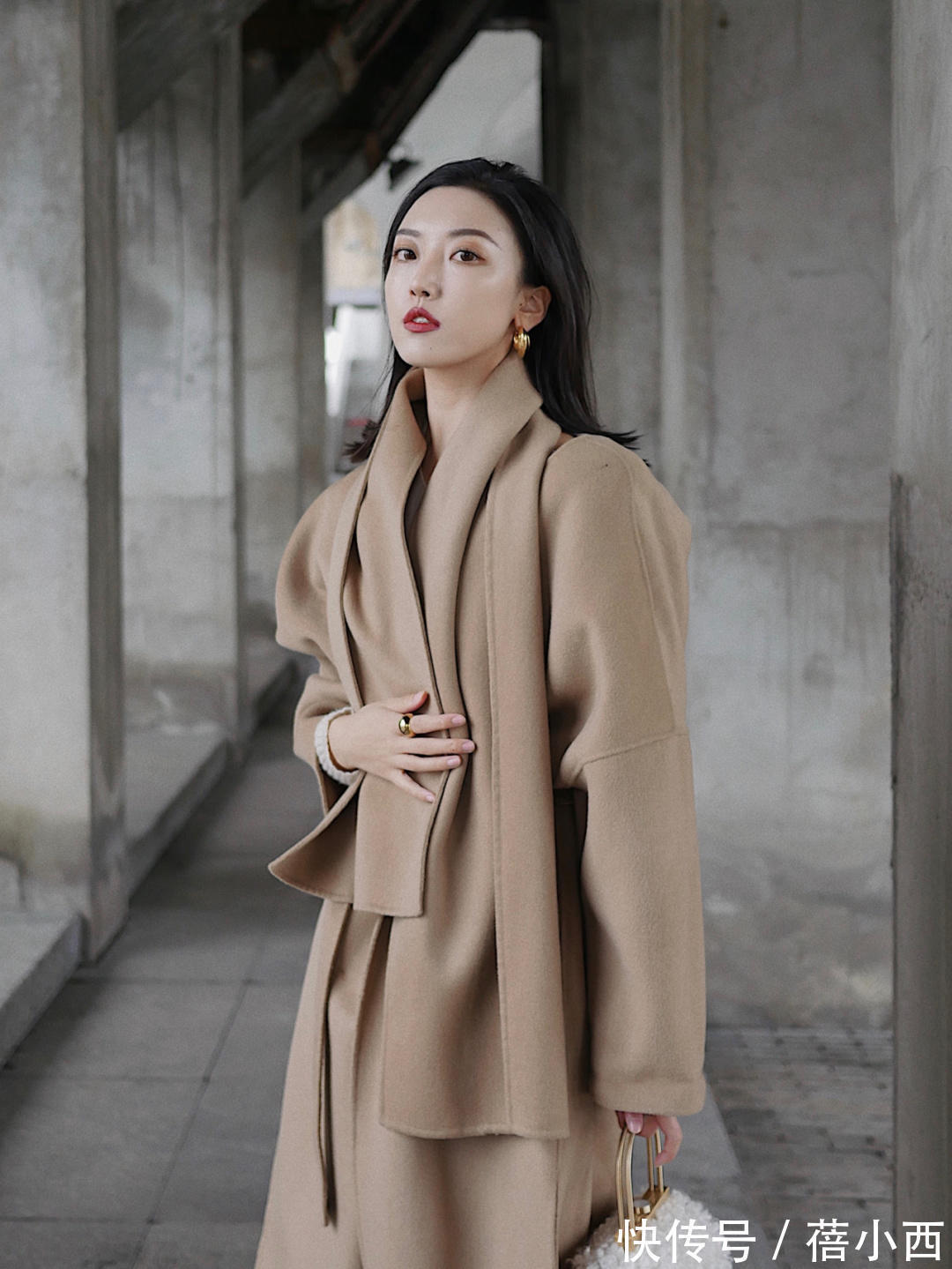 保暖|谁说冬季不能穿“连衣裙”?为你分享4个技巧,保暖中带点小性感