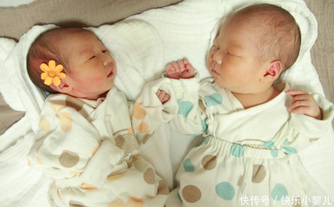 父母|“妈妈,我跟弟弟你更爱谁?”对孩子而言,最佳答案不是“都爱”