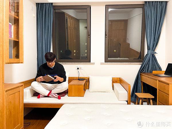 书桌|开门见厅小户型,留出1㎡给玄关加点戏,空间利用率狠狠拿捏