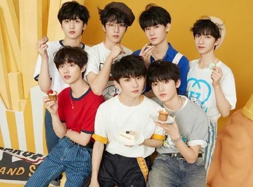 粉丝通过面试，成TNT团综工作人员，打破时代峰峻不招粉丝的规定