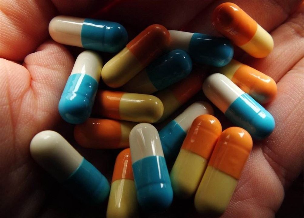 药品|4岁孩子误吃502胶水,90后妈妈的“急救办法”,医生都点赞