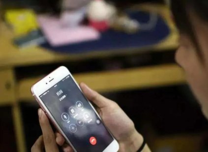 接到亲妈的电话,不是温暖,反而是厌烦,你有这种感觉吗?