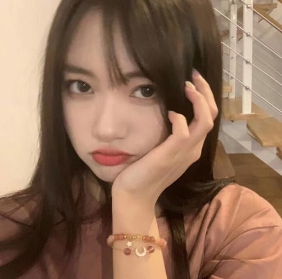 看上去特别|笑起来超甜的女生,嘴唇才会具备这3点特征,全中是出了名的女神