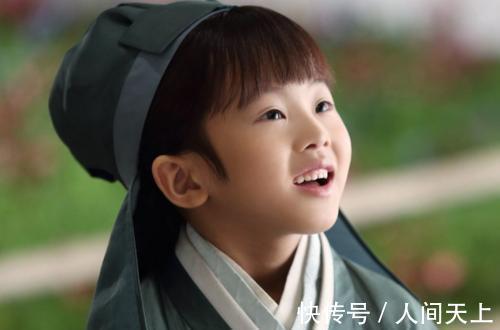 孩子|郎中治好孩子的病,却被孩子父亲暴揍,房梁上跳下一人为郎中出气