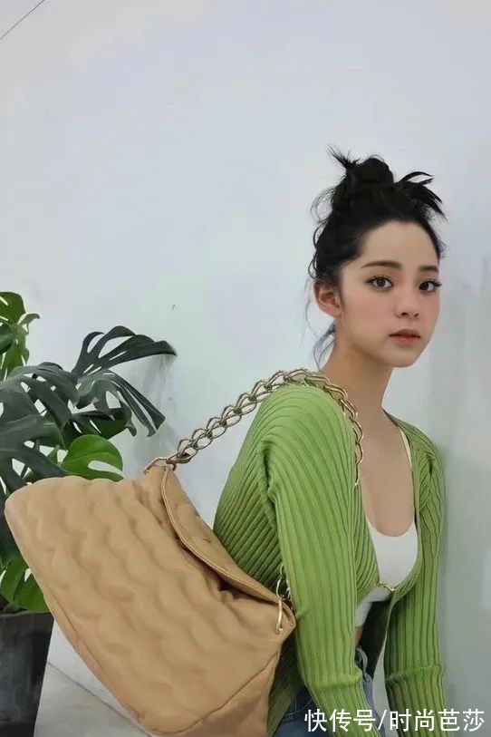 针织面料 你也可以拥有Jennie同款针织衫的快乐