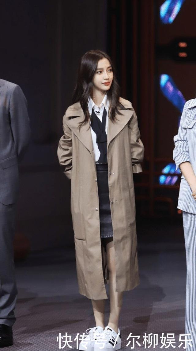 春季风衣选择的三个小技巧，让你把风衣穿出温暖和时尚