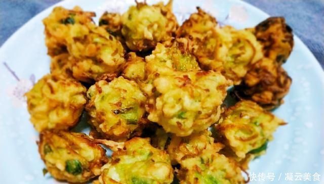 炸萝卜丸子时用面粉还是用淀粉都不对,正确的做法是这样