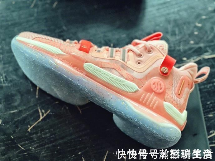 高颜值|戈登1代换其他品牌的LOGO什么样?高配置+高颜值,361这次真成了