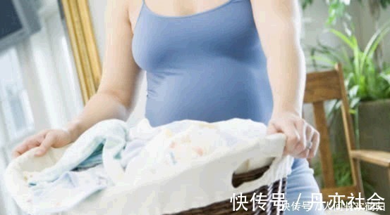 怀孕期间|孕中晚期4个小动作最易伤害胎儿,很多孕妈还在做