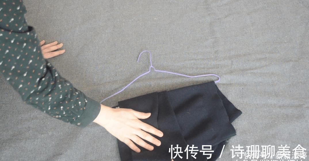 肩部|这才是挂毛衣的正确方法, 挂多久肩部都不会变形, 方法简单又实用