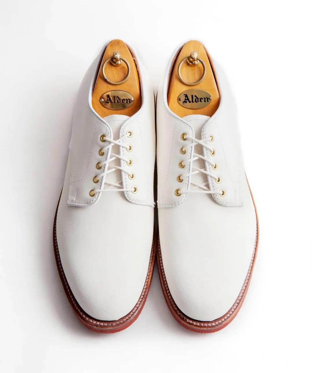 到底是什么人，敢穿白皮鞋？