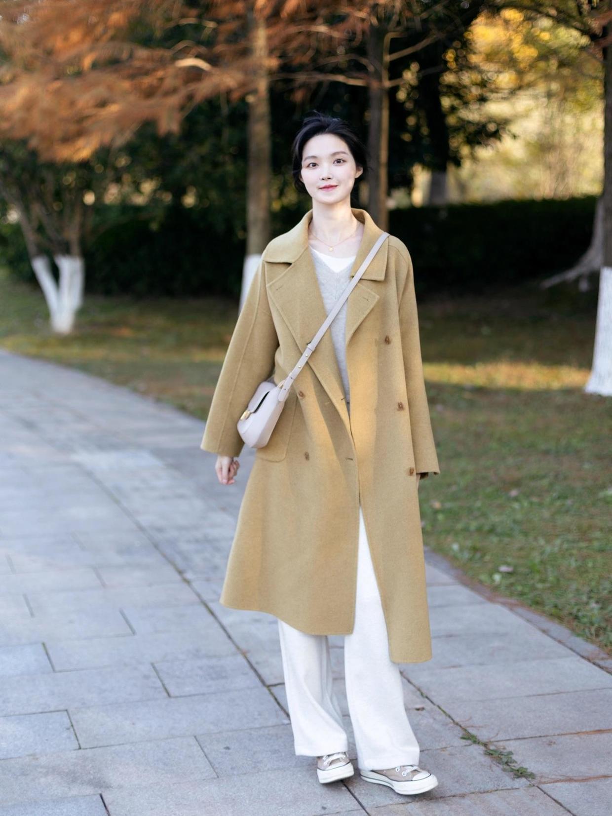 牛角扣|慵懒风大衣你get了吗?减龄又休闲,冬日的宝藏搭配!