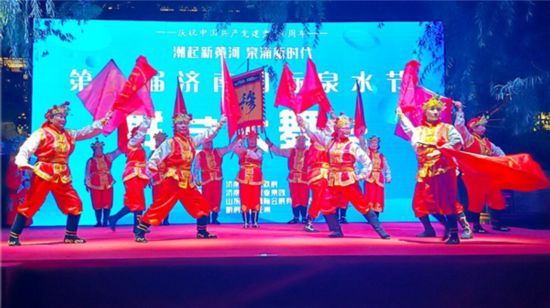 济南|场场爆满！泉水节群艺大舞台6天演出“圈粉”众千市民