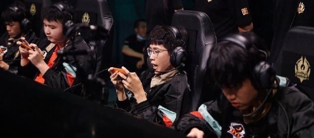 巔峰對決|難怪久誠始終不拿干將,得知隱藏內(nèi)幕后,粉絲不配贏