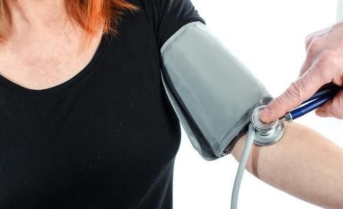 误差|电子血压计要测左手还是右手？认清这3点，以免白费功夫