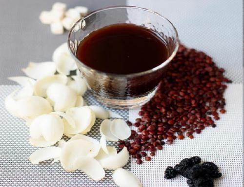 晚餐|失眠的人,睡觉总是“醒来醒去”,这又是为什么呢?