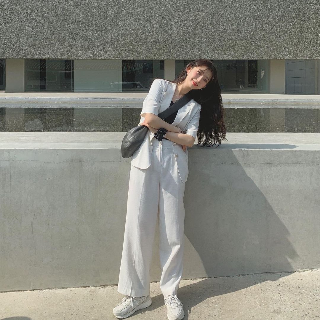 紧身裤|10个早秋穿搭公式！初秋照着这么穿，好看又时髦