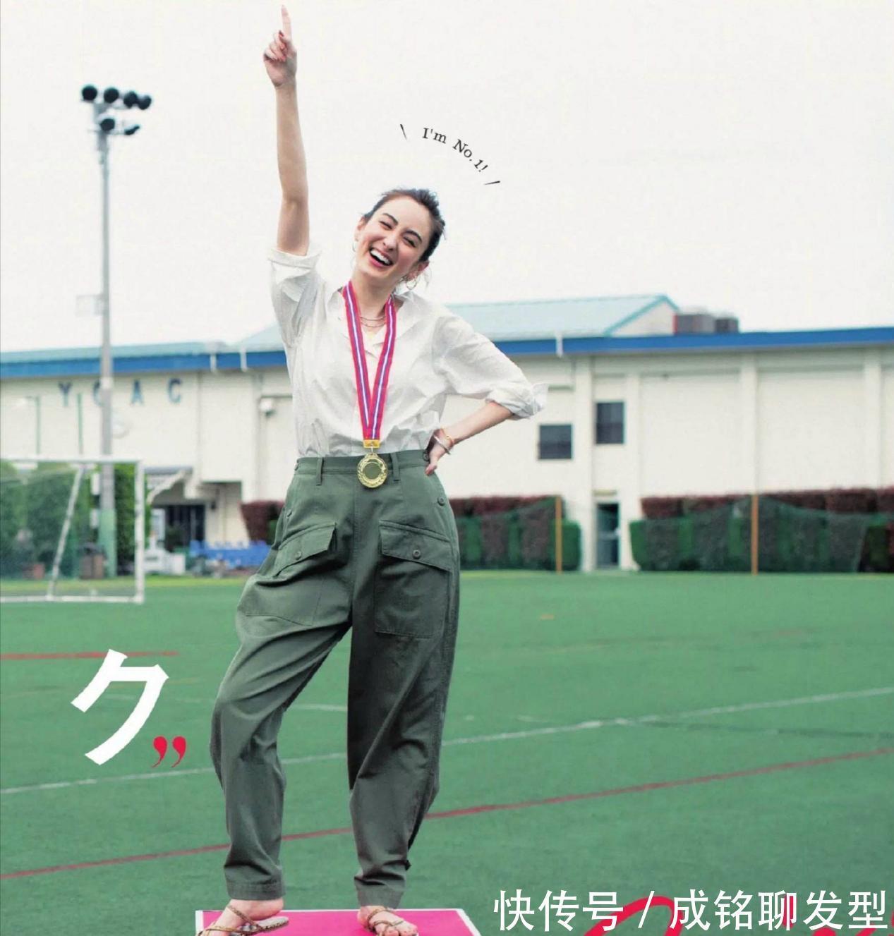 减龄|女人能有多美看穿搭就知道，学会这些穿搭要点，时髦减龄又高级