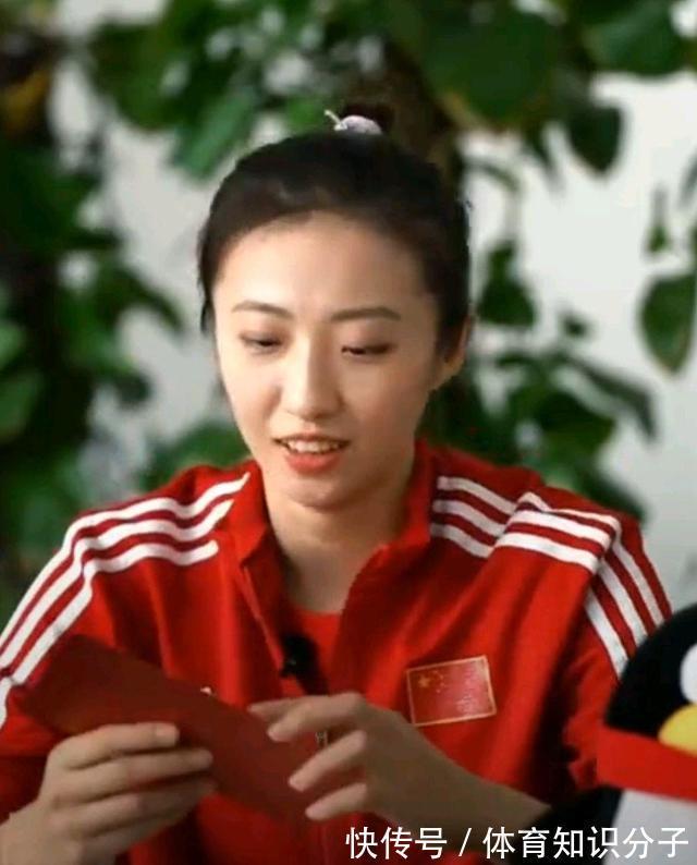 李盈莹|面对失败满脸笑容!女排二传和队友完全不同,龚翔宇李盈莹都哭了