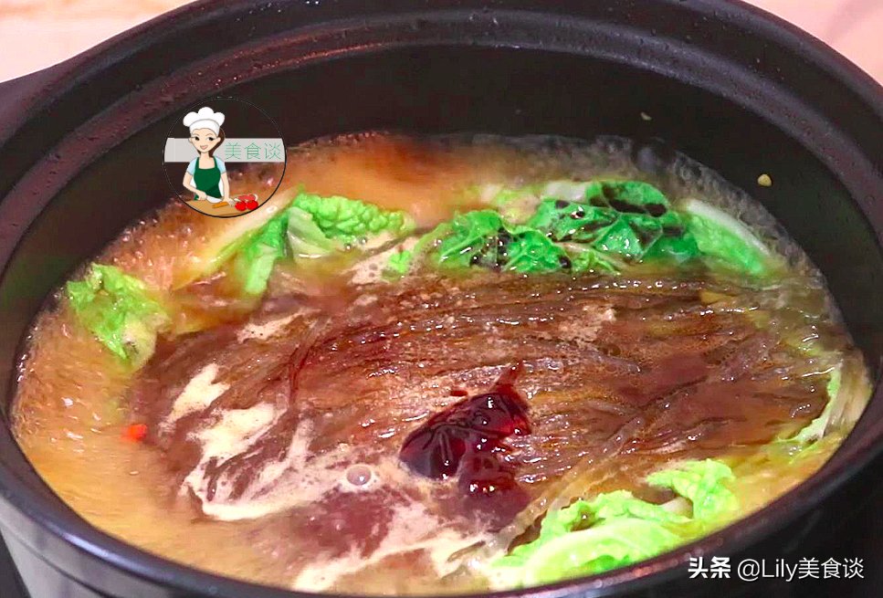 白菜炖粉条时，牢记好3个诀窍，鲜香又入味，每次炖一锅不够吃