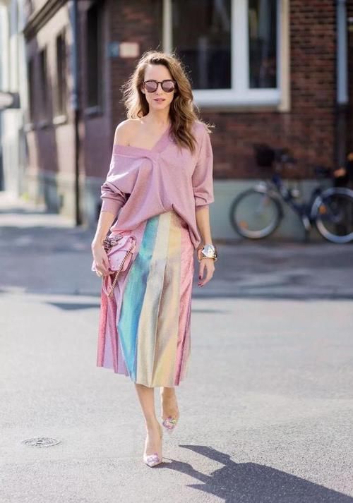 风景线|当下没有百褶裙怎么完美？时尚新颖的穿搭，成为最亮眼的风景线！