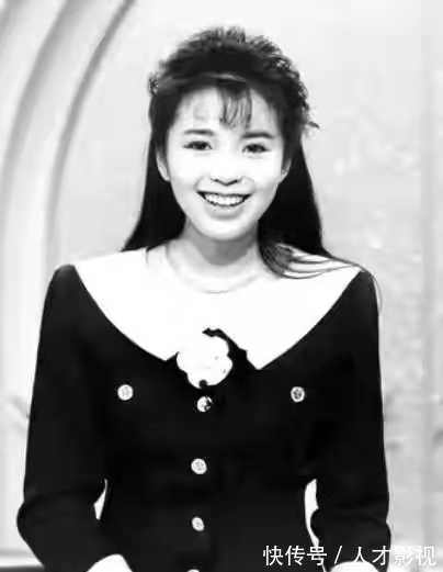 央视主持朱迅节目中罕见失态!含泪痛忆亡父,哽咽称父亲是我的天