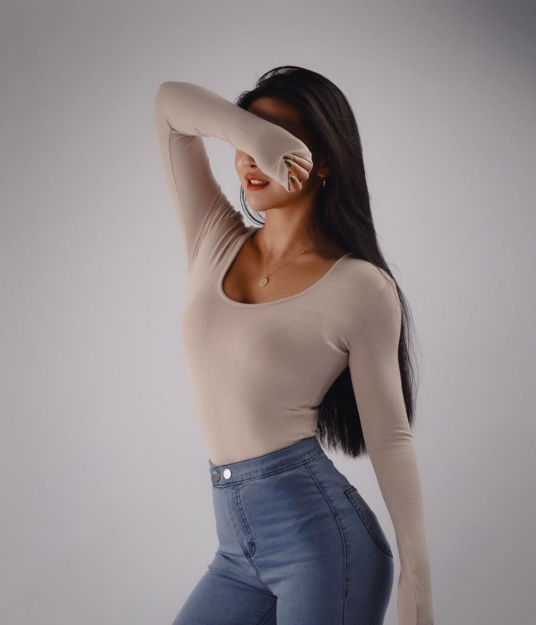 身材|女子健美冠军，用身材向你证明，女性健身只会让你更好看