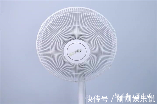 不管风扇多脏多旧,教你不用拆不用卸,立马干净无尘,像新的一样