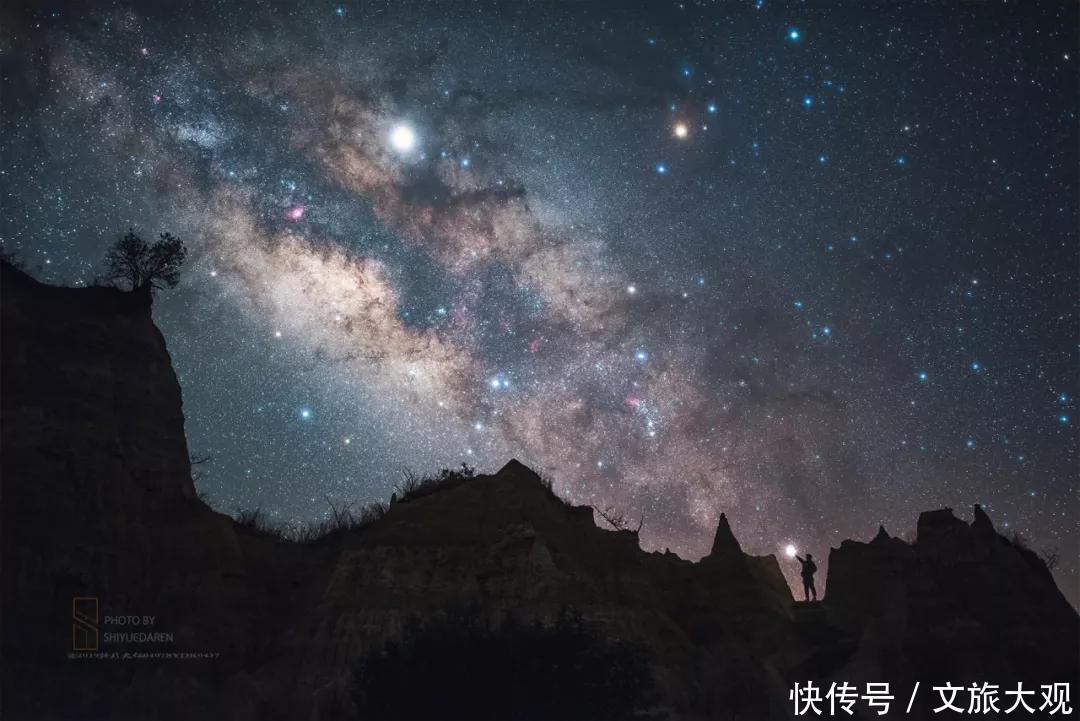 简直|组图！云南楚雄元谋土林的星空、银河，简直绝了