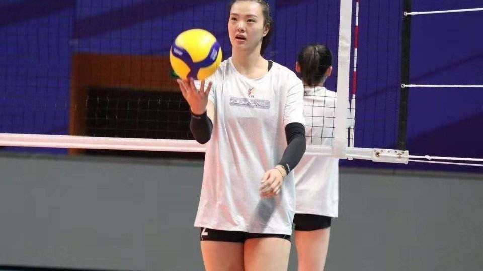 李盈莹|中国女排喜迎利好消息:全能战士正在康复,李盈莹或迎回最强帮手