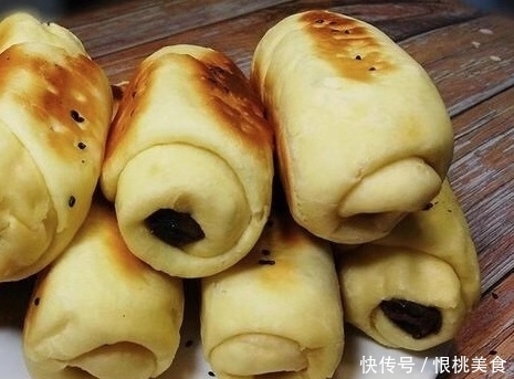 3杯面粉,打入3个鸡蛋,不用烤箱,做出孩子最爱的小面包,好吃
