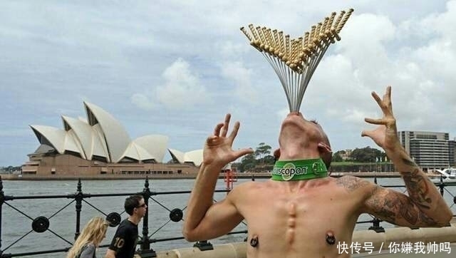 古怪的吉尼斯世界之最:60秒连吻111人,第二项太危险!