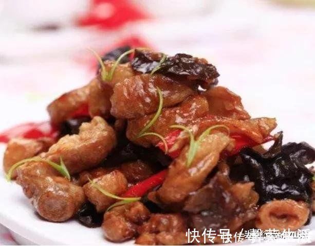 下班回家,简单做了一顿晚餐,晒到朋友圈,北方朋友看完:好想吃