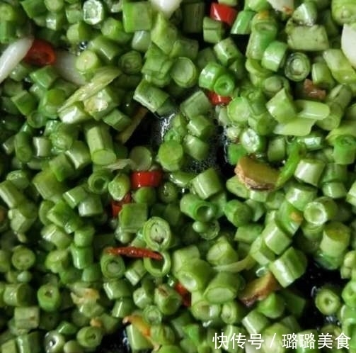鲜香|一道非常好吃，鲜香诱人的家常小炒菜，做法很简单，营养不流失！