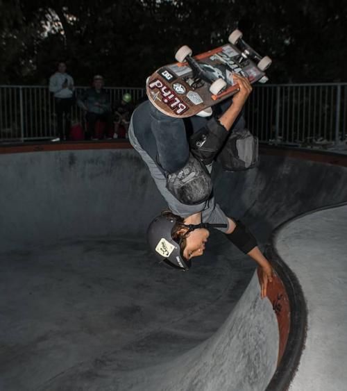 都2021年了，欧洲滑板品牌你只知道PALACE?