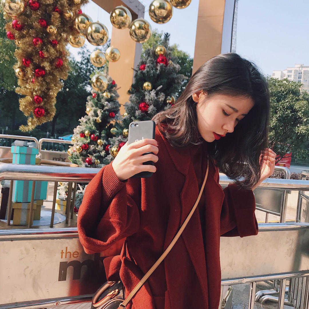 牛仔裤|冬日穿搭的灵感来源,长大衣+直筒裤,又美又飒的