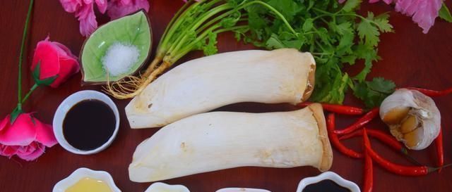 扫光|杏鲍菇别炒着吃,教你新吃法,不炒不炖不做汤,上桌就扫光,香