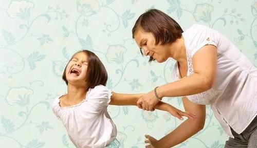 妈妈|发现孩子偷钱后，是该打骂还是装不知道？很多父母都选错了