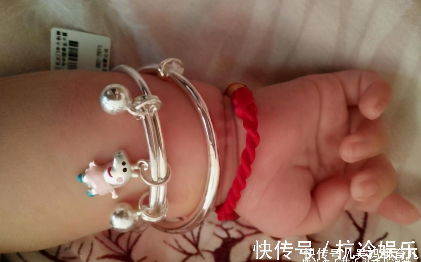 口欲期|9个月孩子戴银手镯引祸患,体检后当场扔掉,90%父母后悔太晚看到