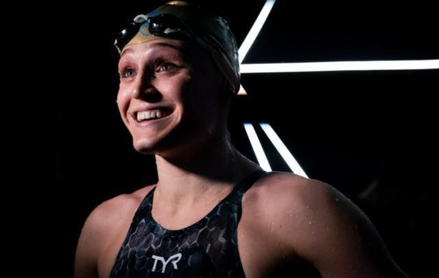 蝶泳|54秒59破世界紀(jì)錄！張雨霏再迎一大勁敵，27歲美國名將創(chuàng)造歷史