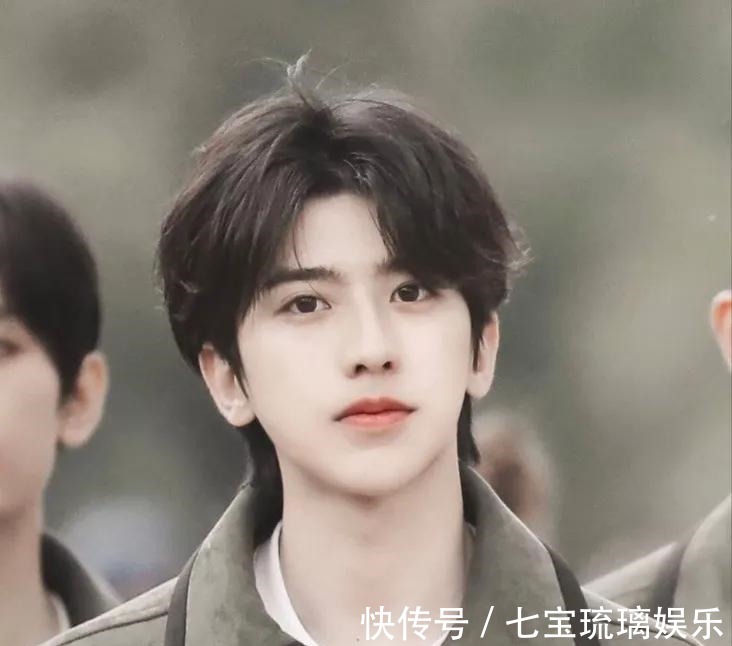 《跑男黄河篇2》路透,3位女嘉宾都是双马尾,风格现在大不一样