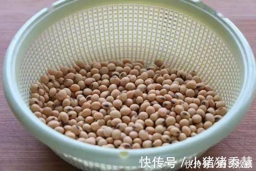 玉米油|黄豆和糯米粉还能这样吃,一口一个,香甜软糯,满满的童年记忆